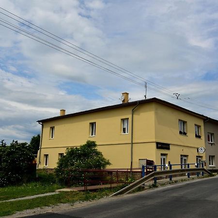 Penzion Oso Vrbov Luaran gambar